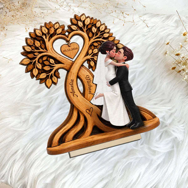Personalized Wooden Plaque with Kissing Wedding Couple, Heart Tree Unique Gift for Couple