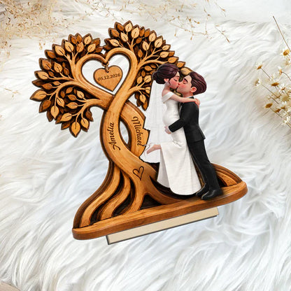 Personalized Wooden Plaque with Kissing Wedding Couple, Heart Tree Unique Gift for Couple