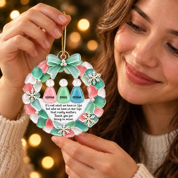 Personalized Acrylic Ornament, Friend Figures in a Pastel Heart Wreath, Unique Christmas Gift for Best Friends
