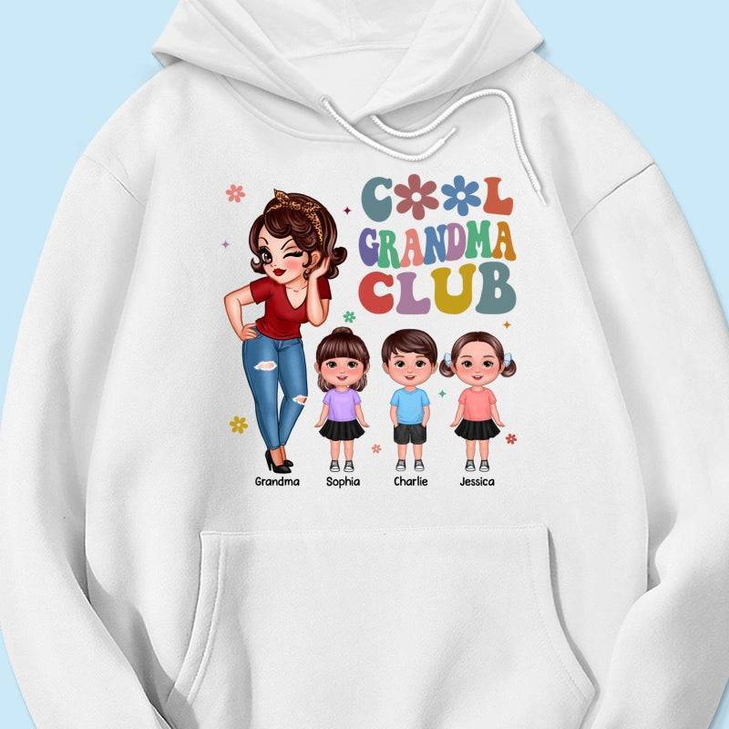 Exclusive 'Cool Grandma Club' Tee - Custom Chic Gift for the Trendsetting Grandma
