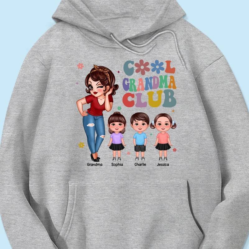 Exclusive 'Cool Grandma Club' Tee - Custom Chic Gift for the Trendsetting Grandma