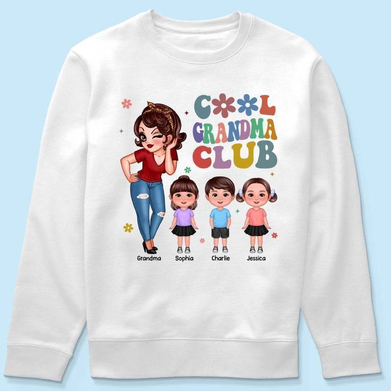 Exclusive 'Cool Grandma Club' Tee - Custom Chic Gift for the Trendsetting Grandma