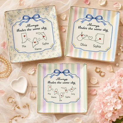 Personalized Always Under the Same Sky Jewelry Dish, Pastel Bow and Linked Hearts, Creative Gift for a Sister