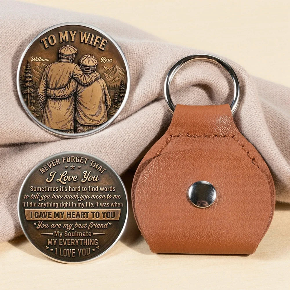 Personalized Pocket Hug for Wife, Retro Embracing Couple Love Token, Unique Romantic Gift