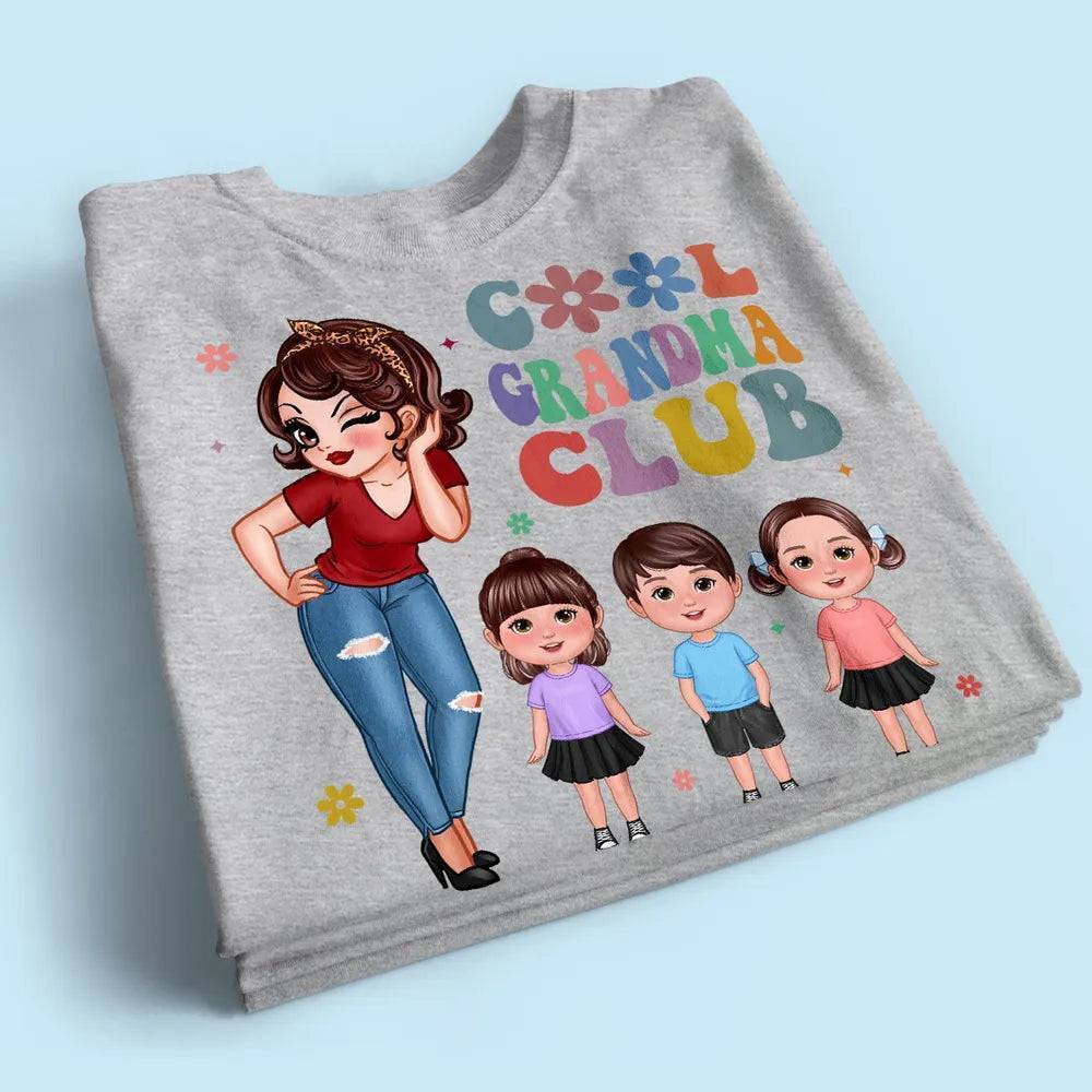 Exclusive 'Cool Grandma Club' Tee - Custom Chic Gift for the Trendsetting Grandma