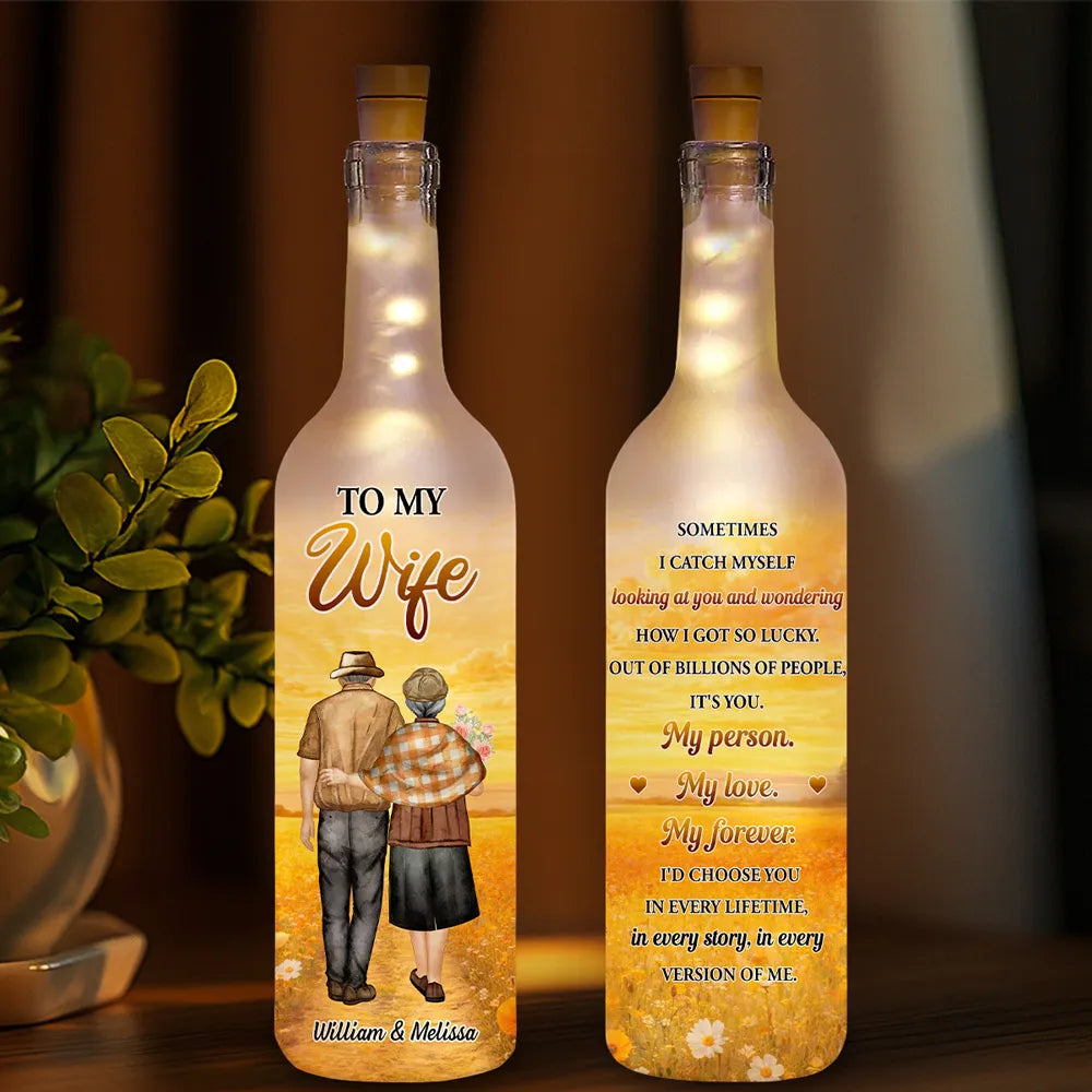 How Lucky I Am Personalized Bottle Lamp, Cozy Warm Glow Night Light with Sunset Couple Art, Thoughtful Gift for Wife