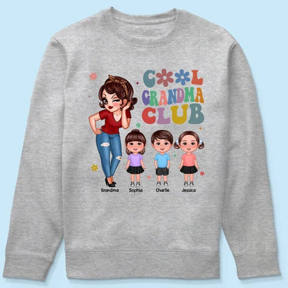 Exclusive 'Cool Grandma Club' Tee - Custom Chic Gift for the Trendsetting Grandma