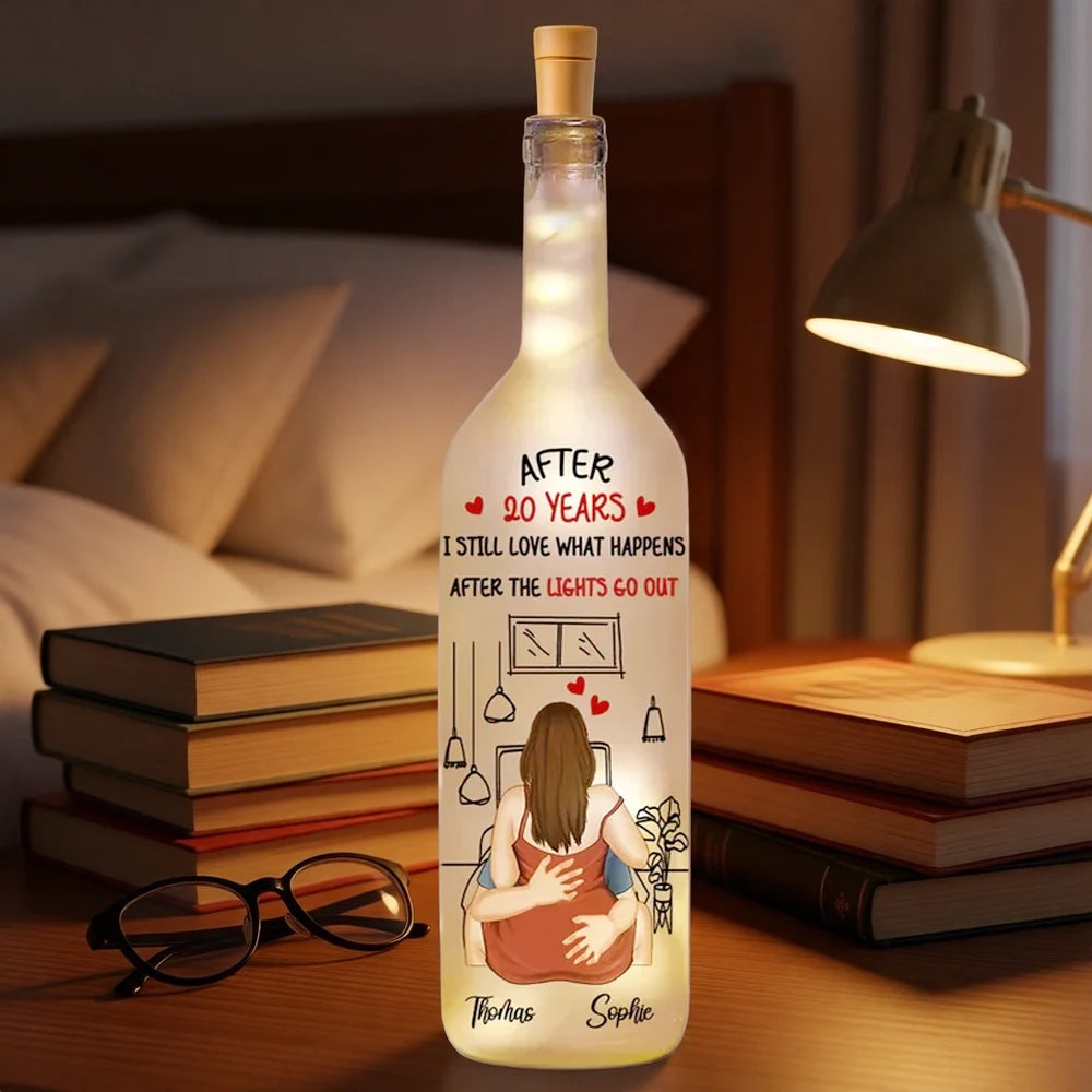 Personalized Bottle Lamp with Embracing Couple, Warm Amber Decor, Unique Gift for a Partner