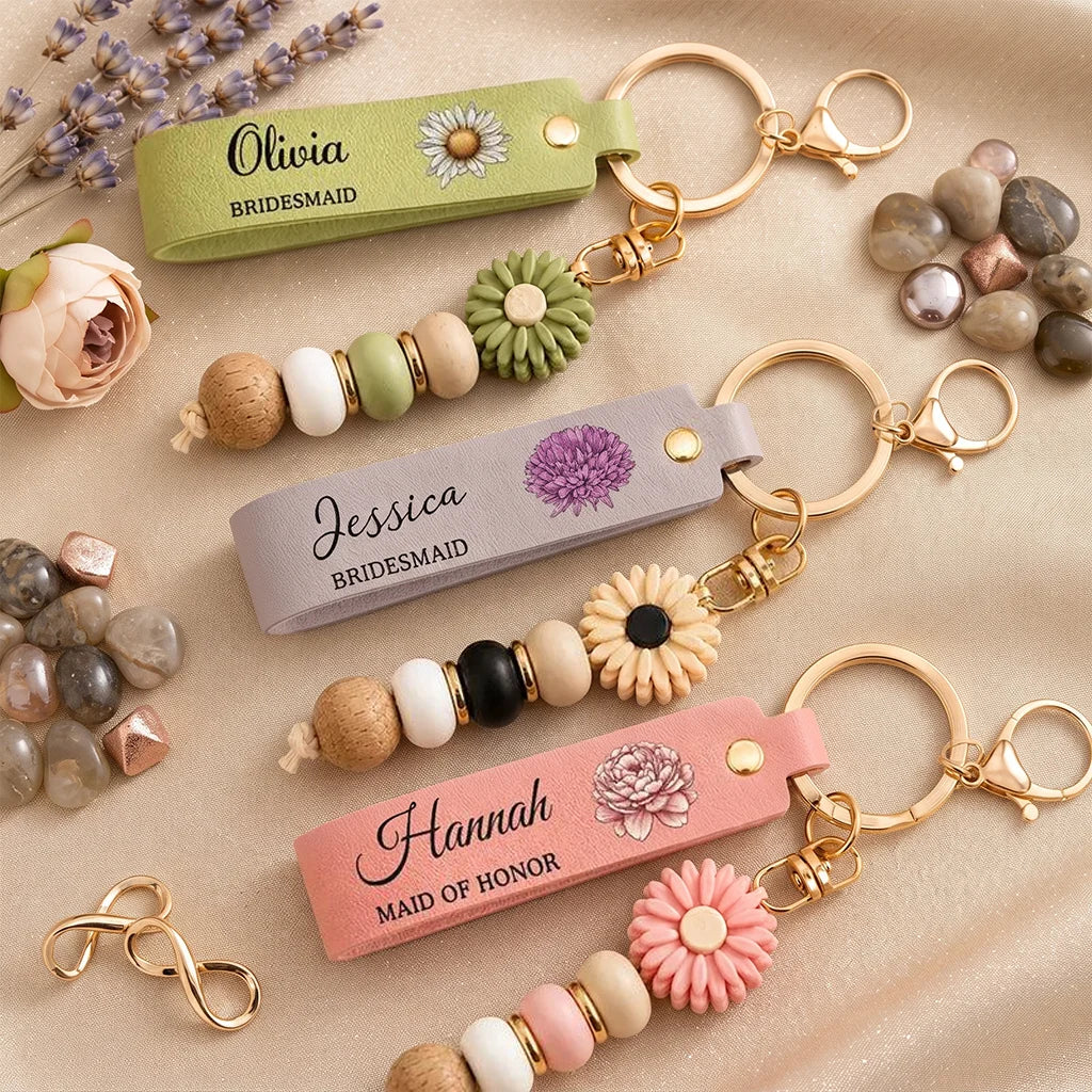 Personalized PU Leather Daisy Keychain, Unique Birth Month Flower Gift for Bridesmaid Wedding Party