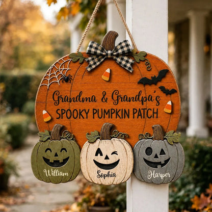 Personalized Wooden Sign, Smiling Jack-o'-Lantern Family Keepsake, Creative Halloween Gift for Grandma & Grandpa