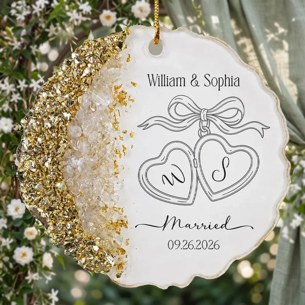 Personalized Resin Ornament for Married Couple, Gold Heart Charm Design, Unique Creative Gift