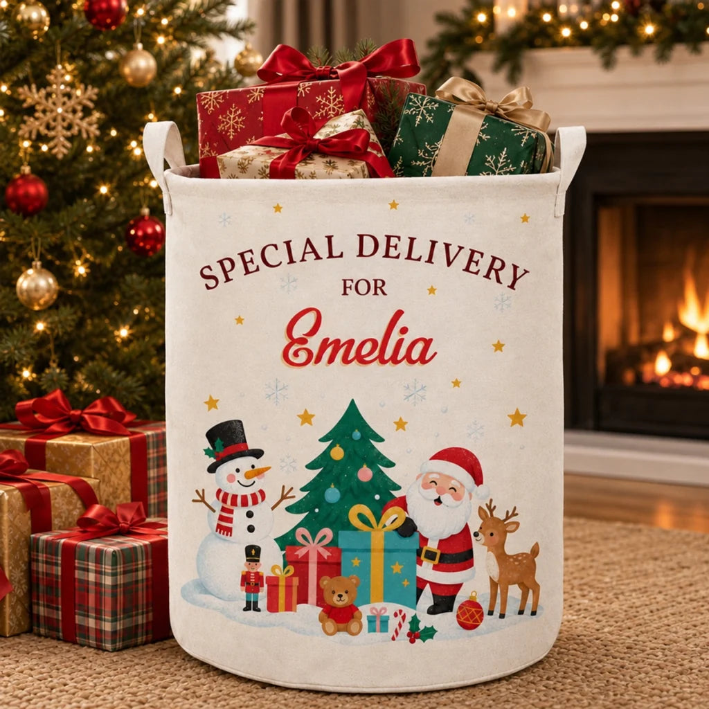 Round Storage Basket, Heartwarming Red and Green Santa Scene, Personalized Creative Gift for Family