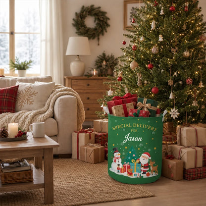 Round Storage Basket, Heartwarming Red and Green Santa Scene, Personalized Creative Gift for Family