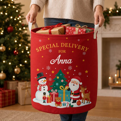 Round Storage Basket, Heartwarming Red and Green Santa Scene, Personalized Creative Gift for Family
