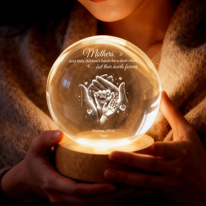 Personalized Crystal Ball LED Night Light Mother & Child Hands Night Light, Heartwarming Keepsake, Unique Gift for Mom