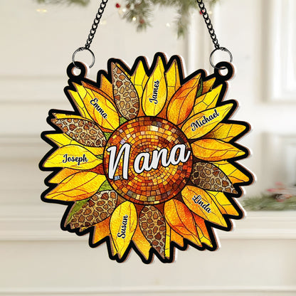 Nana Auntie Mom Family Sunflower Window Hanging Ornament - Personalized Wood and Acrylic Layered Design for Mother's Day, Valentine's Day, or Family Gifting
