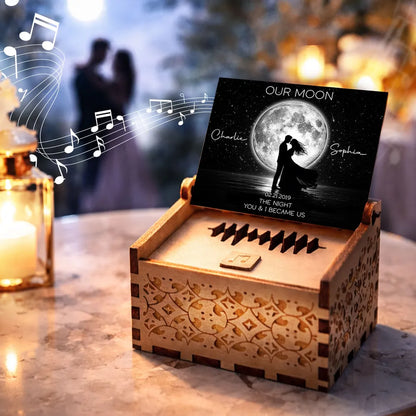 Personalized Wooden Music Box with Moonlit Kissing Couple Design, Unique Romantic Gift for Wife or Husband