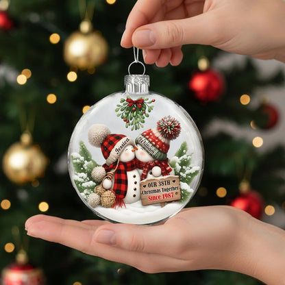 Personalized Acrylic Flat Ball Ornament for Couples – Cozy Snowman Design for Christmas Tree – Unique Romantic Gift to Celebrate Your Love