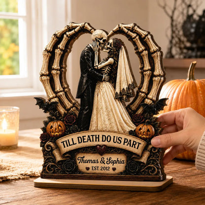 Personalized 2-Layer Wooden Plaque, Kissing Skeleton Couple Halloween Decor, Unique Gift for Couples