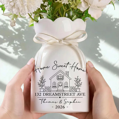 Custom Scalloped Rim Ceramic Vase for New Home, Floral Display Creative Gift for Family & Couple