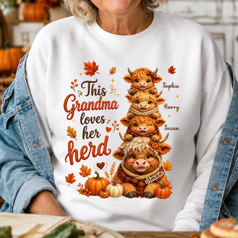 Unique Personalized Grandma Highland Cow Sweatshirt, Autumn Pumpkin Creative Gift for Grandma
