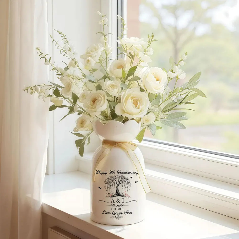 Scalloped Rim Ceramic Vase for Couple, Personalized Love Grows Here Design, Creative Anniversary Gift
