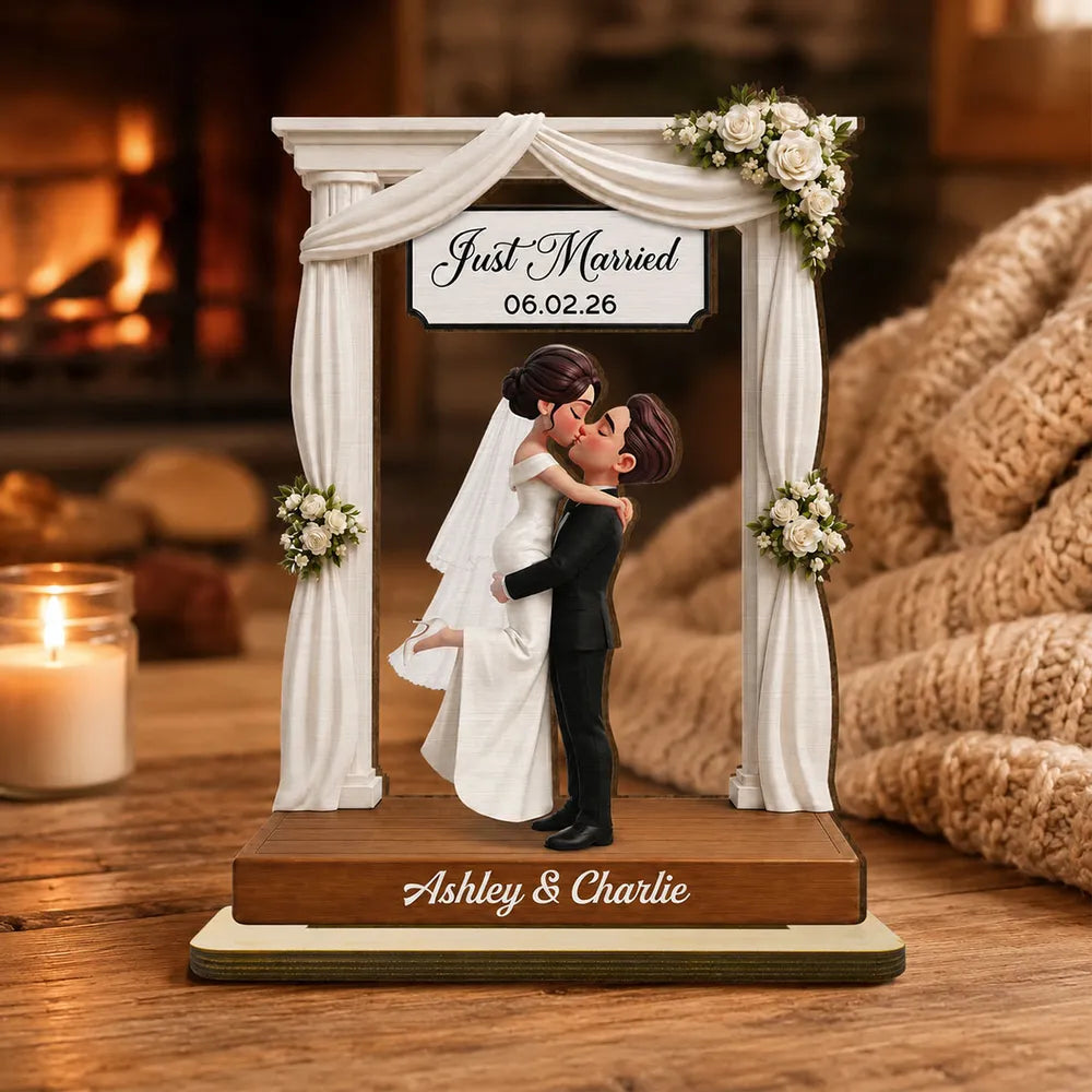 Personalized 2-Layer Wooden Plaque with Kissing Bride & Groom, Beach Wedding Unique Gift
