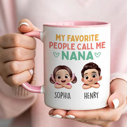 Personalized Grandma Ceramic Mug with Cute Grandkids Illustration, Sweet Daily Coffee Gift for Grandma