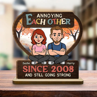 Personalized 2-Layer Wooden Plaque With Cartoon Couple Sitting Back to Back - Unique Funny Gift With Heartwarming Message