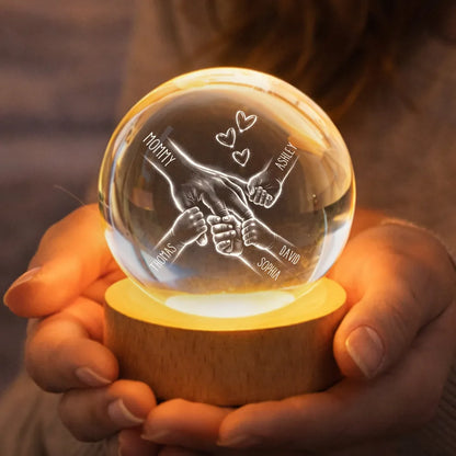 Globe Lamp Personalized for Mom, Hand-in-Hand Family Design with Hearts, Warm Night Light, Unique Mother's Day Gift