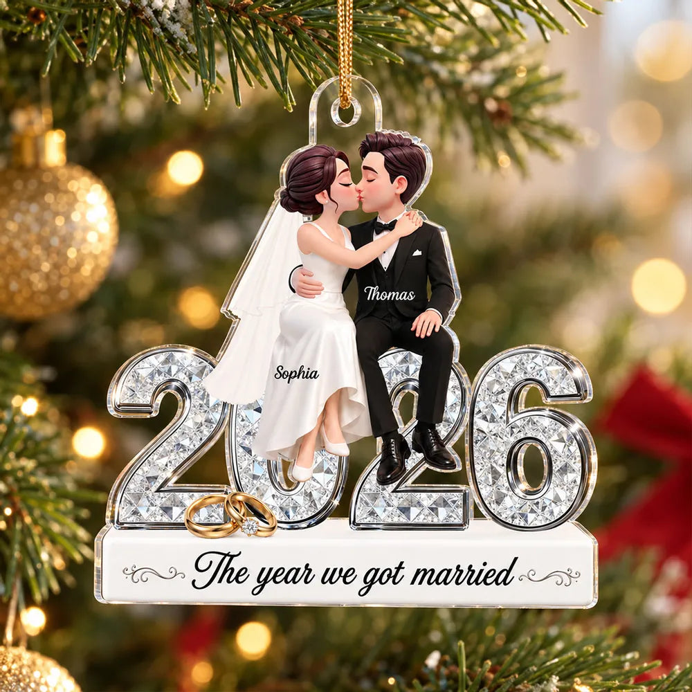 Personalized Acrylic Ornament, Kissing Newlyweds on a Christmas Tree, Unique Wedding Keepsake Gift for Couples