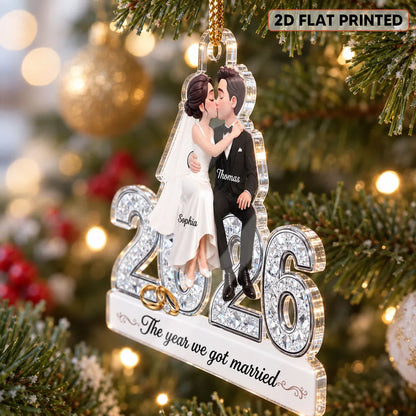 Personalized Acrylic Ornament, Kissing Newlyweds on a Christmas Tree, Unique Wedding Keepsake Gift for Couples