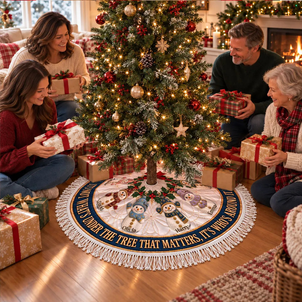 Personalized Plush Christmas Tree Skirt, Snowman Family Keepsake with Heartwarming Quote, Creative Gift for Families