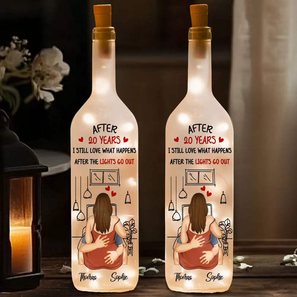 Personalized Bottle Lamp with Embracing Couple, Warm Amber Decor, Unique Gift for a Partner