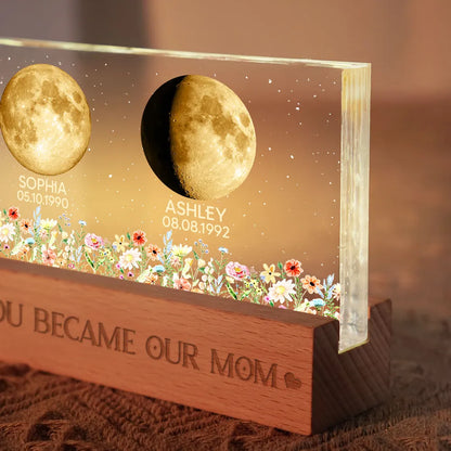 Personalized Block LED Light Plaque Moon Phases for Mom, The Days You Became Our Mom, Warm Night Light Gift
