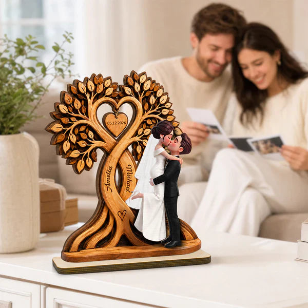 Personalized Wooden Plaque with Kissing Wedding Couple, Heart Tree Unique Gift for Couple