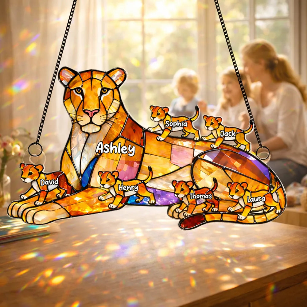 Personalized Lion Mom and Cubs Acrylic Suncatcher Ornament for Sunny Window Decor, Unique Gift for Mom or Grandma