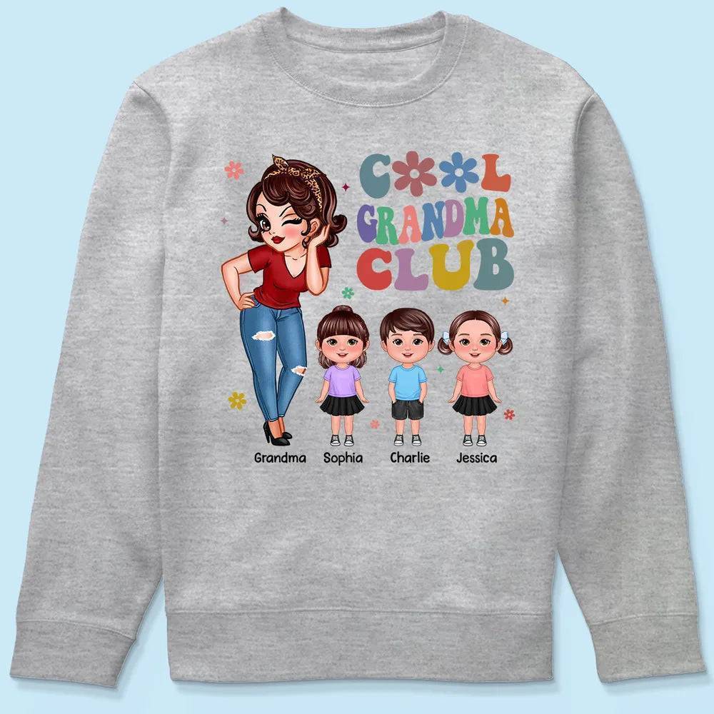 Exclusive 'Cool Grandma Club' Tee - Custom Chic Gift for the Trendsetting Grandma