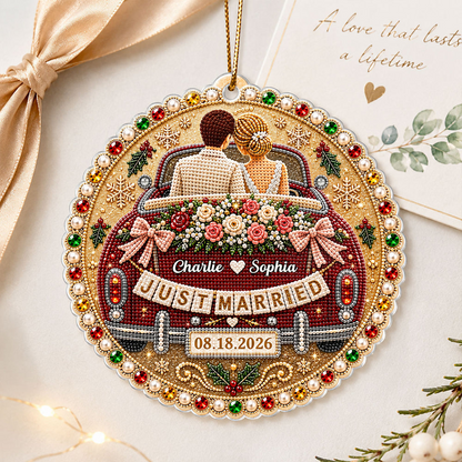 Acrylic Ornament with Bride and Groom in Red Wedding Car, Personalized Creative Christmas Gift for Couple