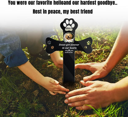 Personalized Metal Garden Stake, Custom Dog Memorial with Paw Prints for Outdoor Garden, Unique Gift for Pet Owners
