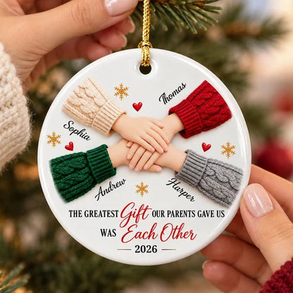 Personalized Ceramic Ornament, Sibling Bond Keepsake with Stacked Hands, Creative Holiday Gift for Family