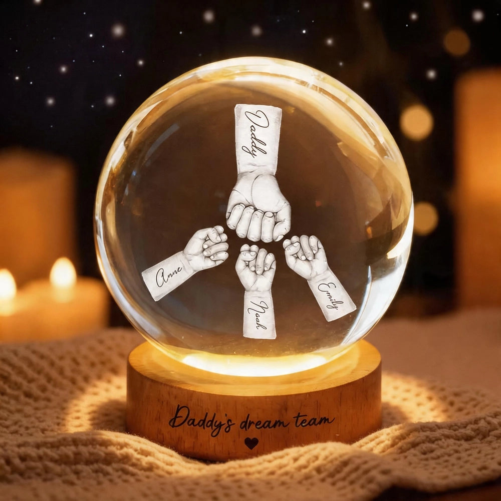 Personalized Globe Lamp Daddy's Dream Team Night Light, Sweet Handholding Design, Unique Gift for Dad
