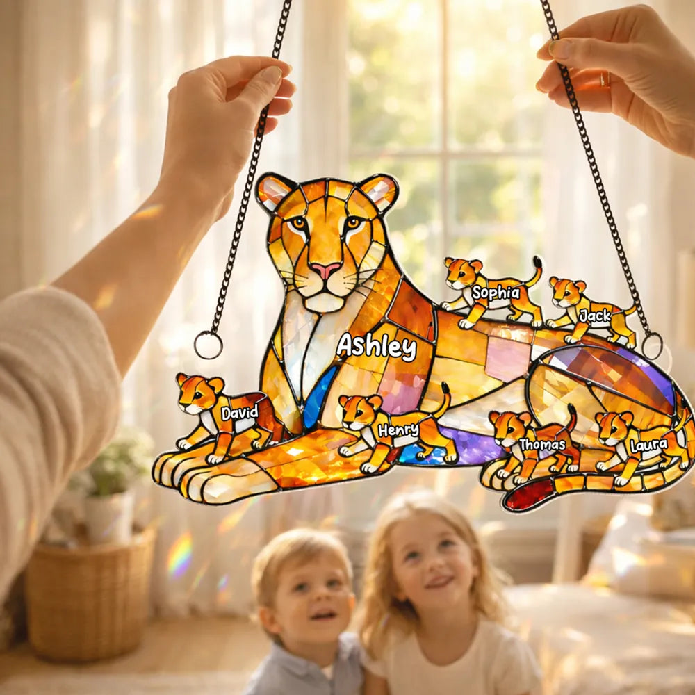 Personalized Lion Mom and Cubs Acrylic Suncatcher Ornament for Sunny Window Decor, Unique Gift for Mom or Grandma