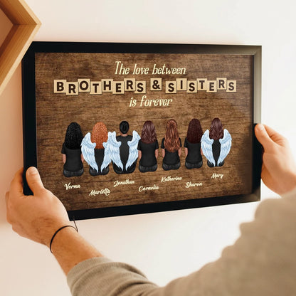 “The Love Between Brothers & Sisters Is Forever” Poster – Personalized Back View Wall Art in Vintage Wood Style, Perfect Gift for Christmas, Birthday or Family Reunion
