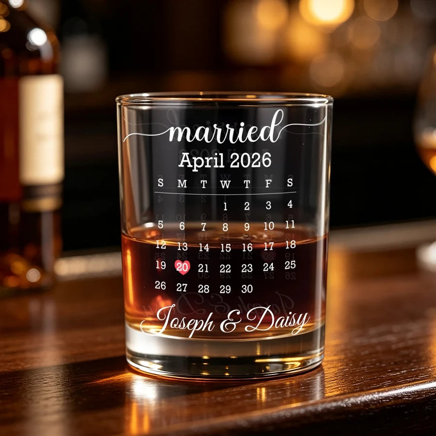 Personalized Married Whiskey Glass, Elegant Calendar Keepsake, Creative Anniversary Gift for Husband or Wife