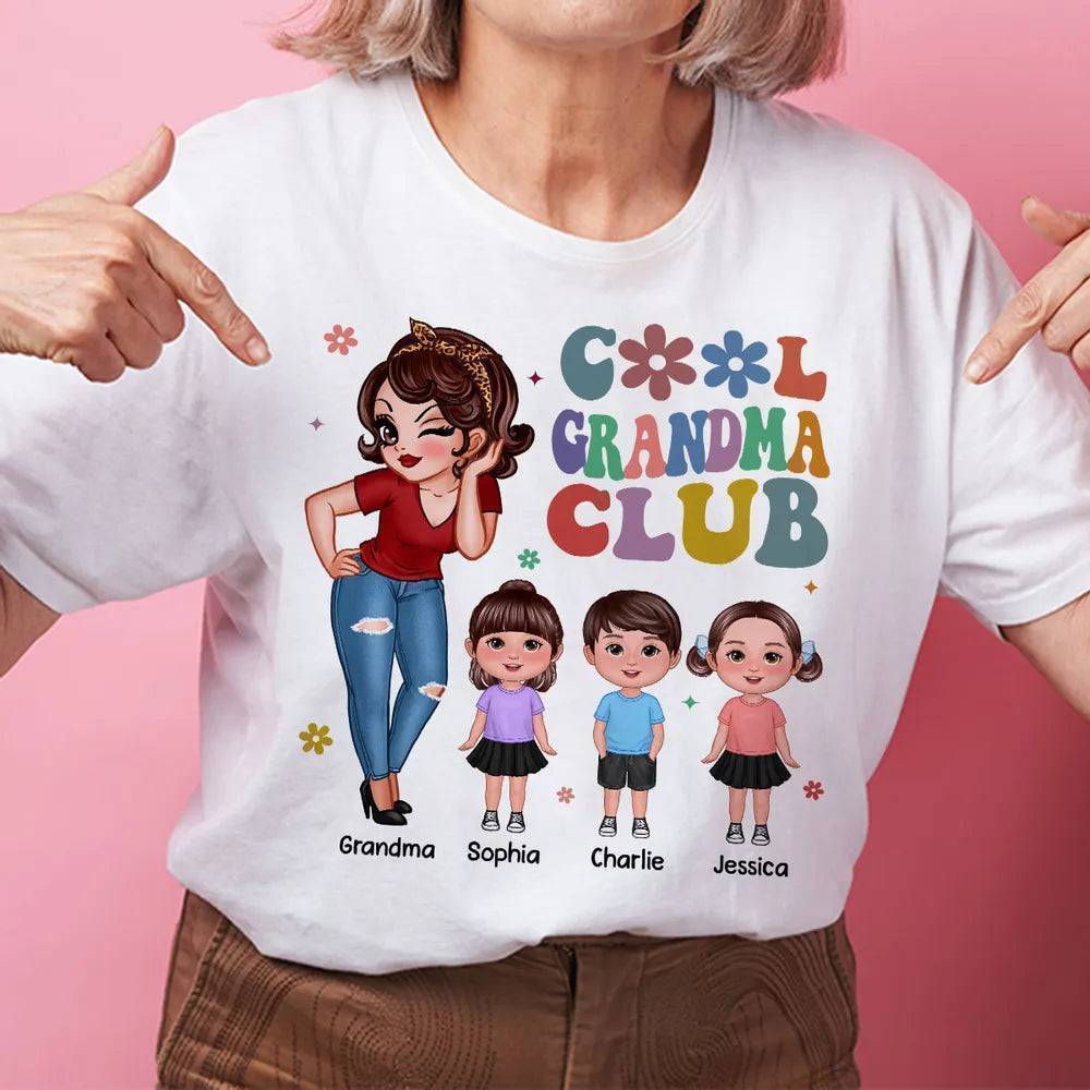 Exclusive 'Cool Grandma Club' Tee - Custom Chic Gift for the Trendsetting Grandma