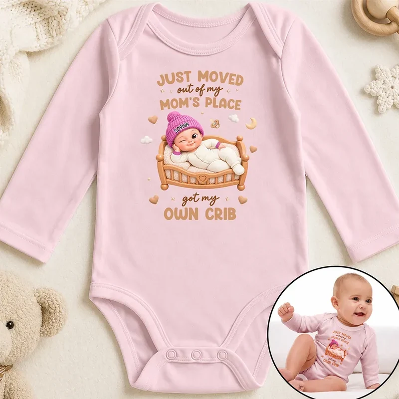 Personalized Short Sleeve Baby Onesie, Winking Baby in a Warm Crib Scene, Creative Baby Shower Gift for New Parents