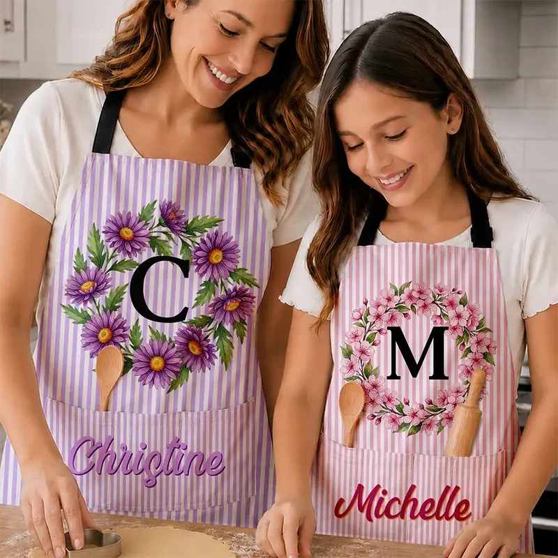 4-Pocket Apron with Custom Floral Wreath and Script Name, Creative Gift for Mom or a Friend