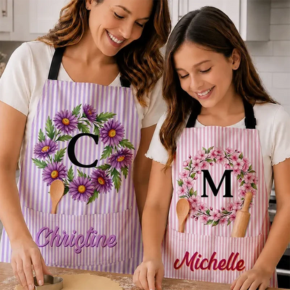 4-Pocket Apron with Custom Floral Wreath and Script Name, Creative Gift for Mom or a Friend
