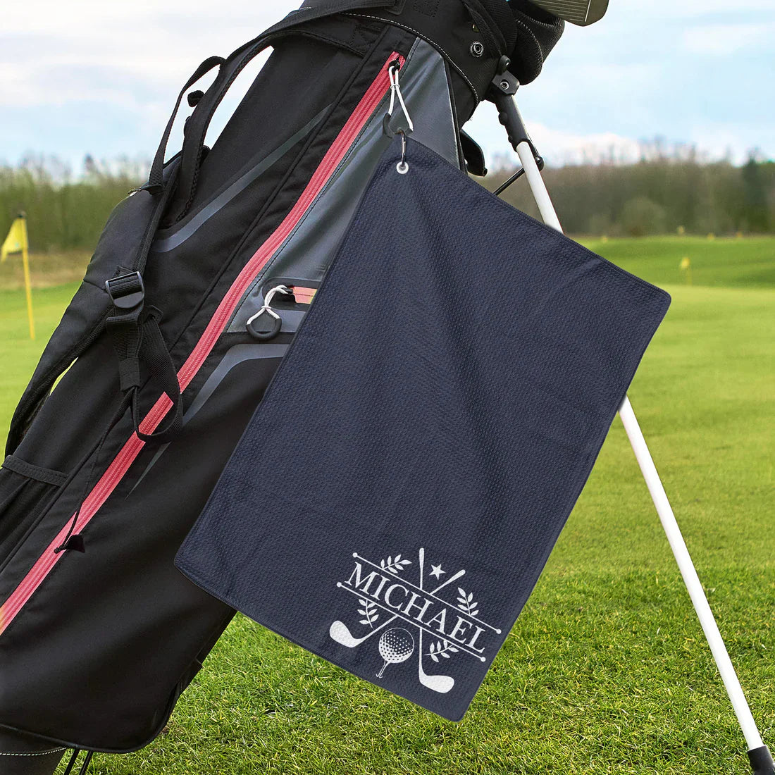 Personalized Waffle Weave Golf Towel with Clubs & Ball, Unique Gift for Golfers & Dad
